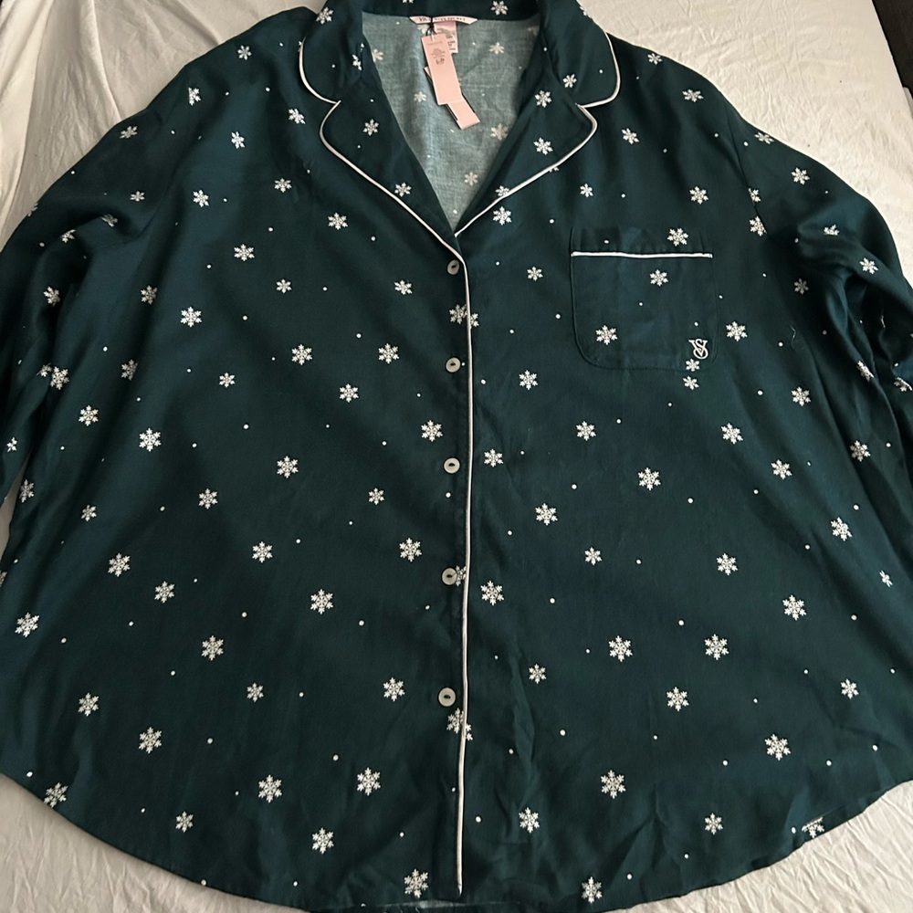 Victoria's Secret Teal Snowflake Pajamas